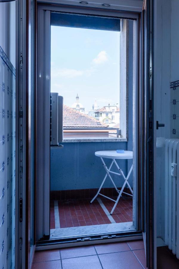 Milan Flat 5 Min From Duomo With Park For Small Cars Apartment Exterior foto