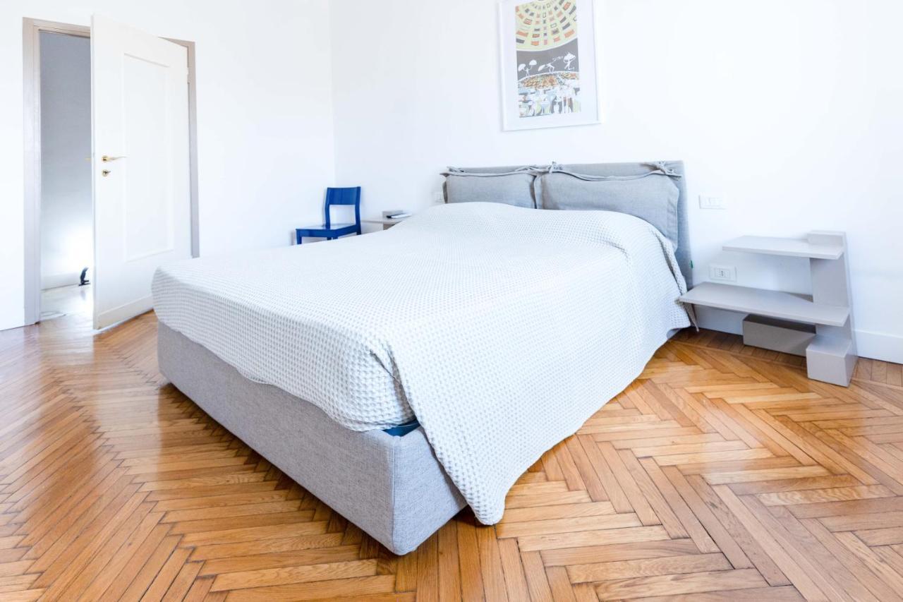 Milan Flat 5 Min From Duomo With Park For Small Cars Apartment Exterior foto